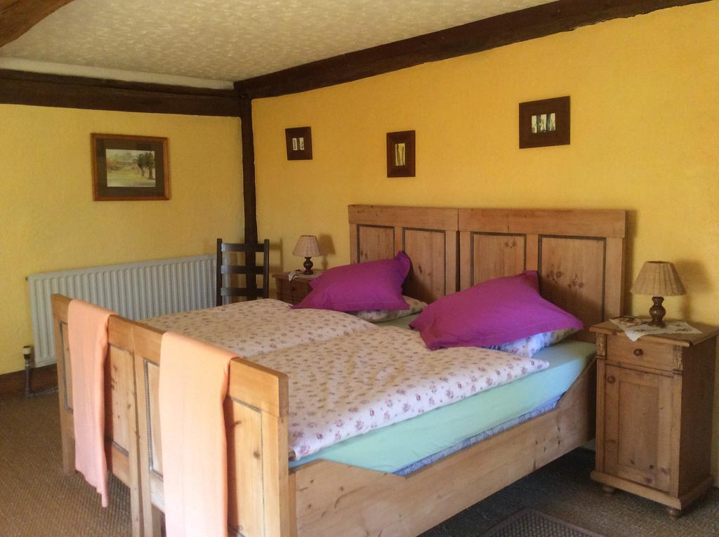 Bed and Breakfast La Boursaie Livarot-Pays-d'Auge Екстер'єр фото